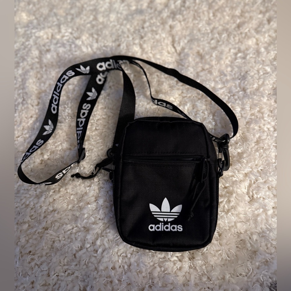 ADIDAS Unisex Originals Festival Crossbody Handbag - Black-White Like New